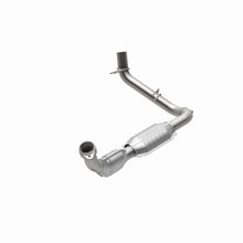 Load image into Gallery viewer, MagnaFlow Conv DF 98 Ford Expedition 5.4L
