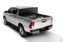 Load image into Gallery viewer, UnderCover 2024 Toyota Tacoma 5ft Flex Bed Cover