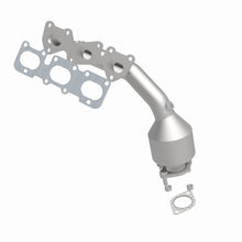 Load image into Gallery viewer, Magnaflow Conv DF 2007-2009 Sorento 3.3 3.8 L Manifold