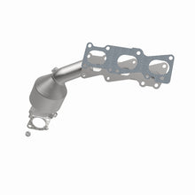 Load image into Gallery viewer, Magnaflow Conv DF 2007-2009 Sorento 3.3 3.8 L Manifold