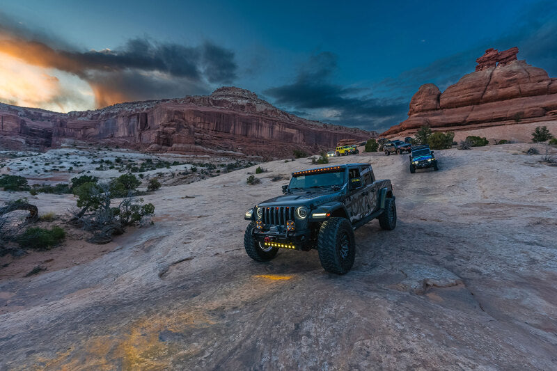 Oracle Jeep Wrangler JL/Gladiator JT Integrated Windshield LED Light Bar System