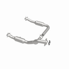 Load image into Gallery viewer, MagnaFlow Conv DF 06-09 Ford Explorer / 06-10 Mercury Mountaineer 4.6L Y-Pipe Assembly (49 State)