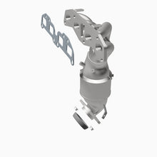 Load image into Gallery viewer, MagnaFlow 02-06 Nisssan Altima/Sentra V4 2.5L Manifold Direct Fit Catalytic Converter