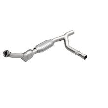 Load image into Gallery viewer, MagnaFlow Conv DF 99-00 Ford Trucks 5.4L