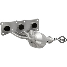 Load image into Gallery viewer, Magnaflow Conv DF 06-08 BMW Z4 3.0L rr