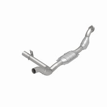 Load image into Gallery viewer, MagnaFlow Conv DF 01 Ford Trucks 4.6L