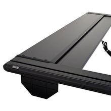 Load image into Gallery viewer, Westin 24-26 Toyota Tacoma 5ft Bed Manual Retractable Tonneau Cover - Black