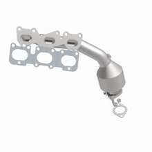 Load image into Gallery viewer, Magnaflow Conv DF 2007-2009 Sorento 3.3 3.8 L Manifold