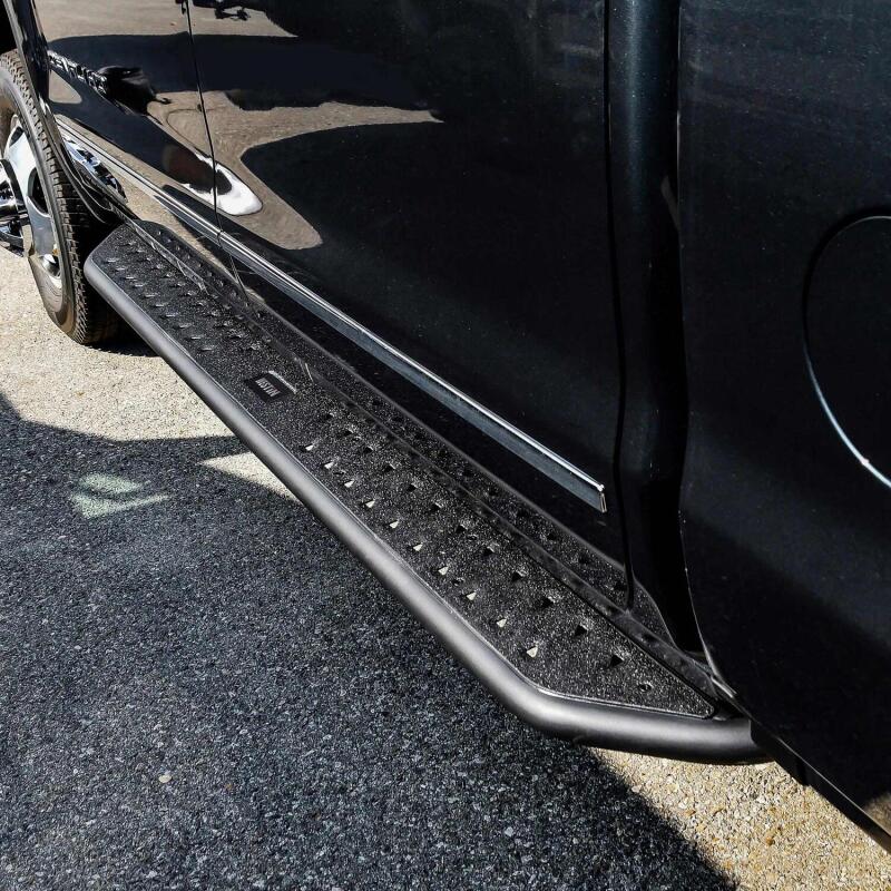 Westin 14-18 Chevrolet/GMC Silverado/Sierra 1500 CrewCab 15-19 2500/3500CrewCab Outlaw Nerf Step Bar