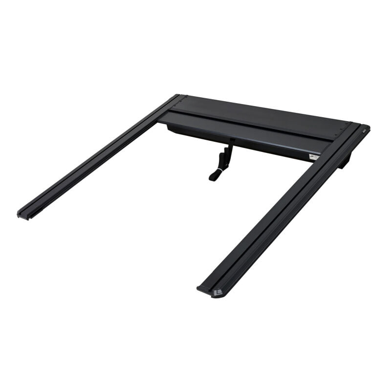 Westin 24-26 Toyota Tacoma 5ft Bed Manual Retractable Tonneau Cover - Black
