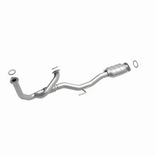 Load image into Gallery viewer, MagnaFlow Conv DF 97-02 Toyota Carmry 3.0L