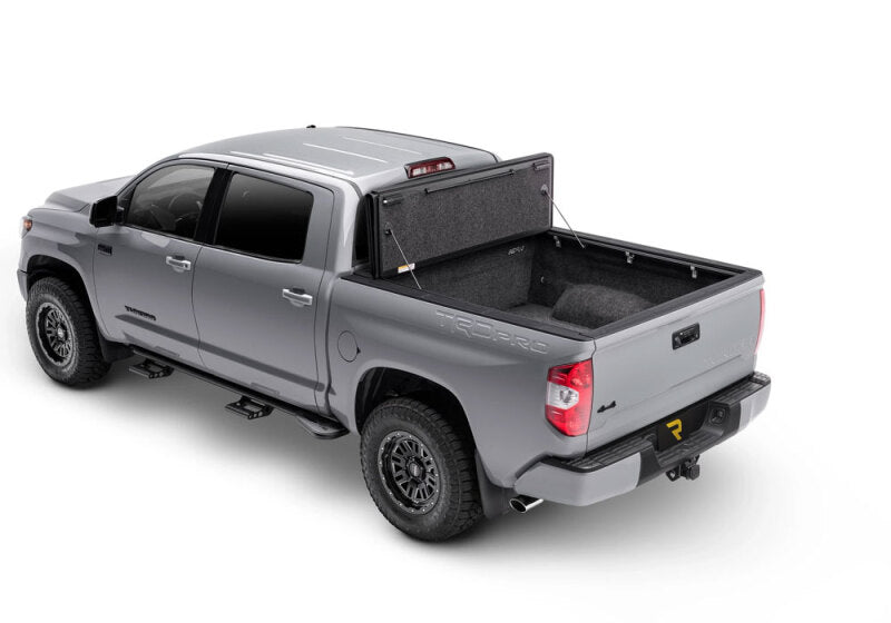 UnderCover 14-21 Toyota Tundra 78in Fusion Bed Cover - Silver Sky