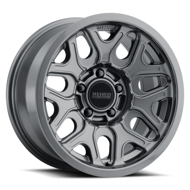 Method MR322 / 18x9 / 5x150 BP / 18ET / 5.68in BS / 110.5mm CB - Gloss Titanium Wheel