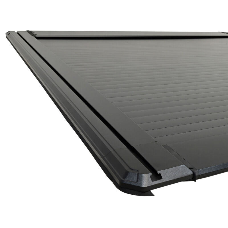 Westin 24-26 Toyota Tacoma 5ft Bed Manual Retractable Tonneau Cover - Black