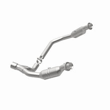 Load image into Gallery viewer, MagnaFlow Conv Direct Fit 06-07 Ram 1500 4.7L Underbody