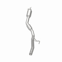 Load image into Gallery viewer, Magnaflow Conv DF 11-15 Volkswagen Touareg V6 3.6 OEM Underbody