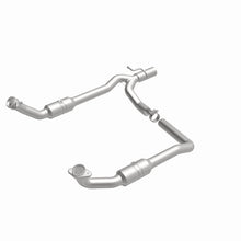 Load image into Gallery viewer, Magnaflow Conv DF 2009-2012 E-150 5.4 L Underbody