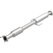 Load image into Gallery viewer, Magnaflow 12-14 Azera 3.3L Underbody Direct Fit Converter