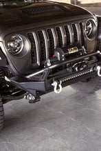 Load image into Gallery viewer, DV8 Offroad 07-23 Jeep Wrangler JK/JL &amp; Gladiator JT FS-1 Series Stubby Front Bumper