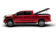 Load image into Gallery viewer, UnderCover 14-18 Chevy Silverado (19 Legacy) 5.8ft SE Bed Cover - Black Textured