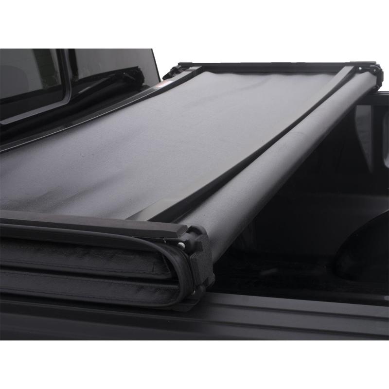 Lund 04-12 Chevy Colorado (5ft. Bed) Genesis Tri-Fold Tonneau Cover - Black