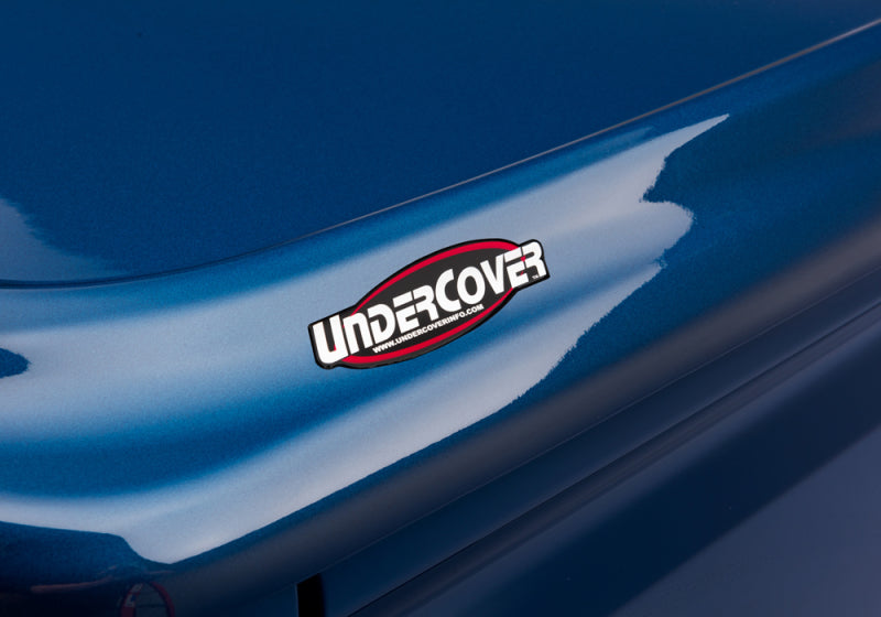 UnderCover 16-18 Toyota Tacoma 6ft Lux Bed Cover - Blue Effect (Req Factory Deck Rails)