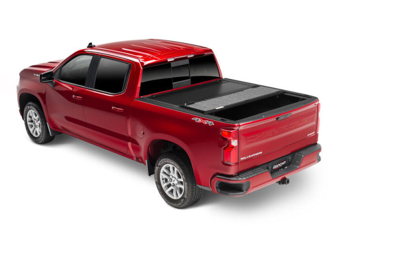 UnderCover 16-20 Nissan Titan 5.5ft Ultra Flex Bed Cover - Matte Black Finish