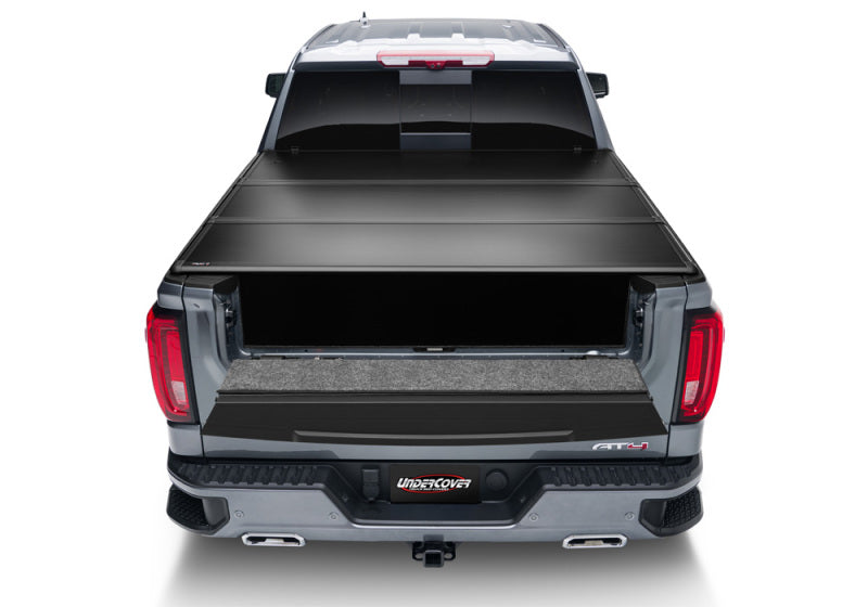 UnderCover 02-21 Ram 1500 5.7ft (Does not fit Rambox) Triad Bed Cover