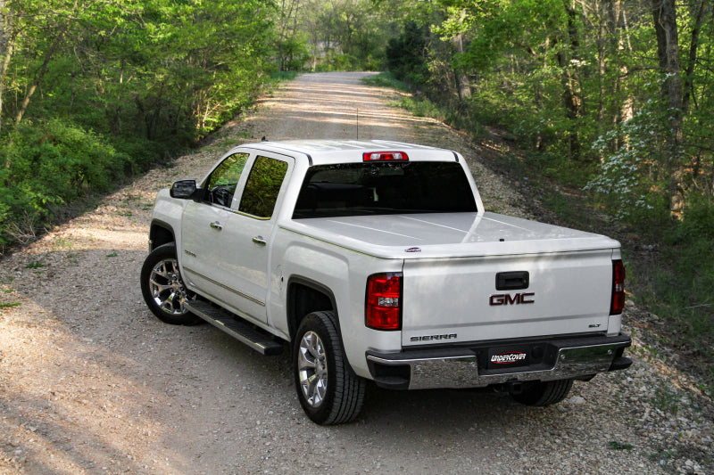 UnderCover 07-13 GMC Sierra 1500 / 07-17 Sierra 2500/3500 HD Lux Bed Cover - Summit White