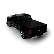 Load image into Gallery viewer, Roll-N-Lock 15-18 Chevy Colorado/Canyon LB 71-1/2in M-Series Retractable Tonneau Cover