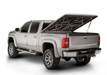 Load image into Gallery viewer, UnderCover 15-18 Chevy Colorado/GMC Canyon 5ft Lux Bed Cover - Cyber Grey Effect